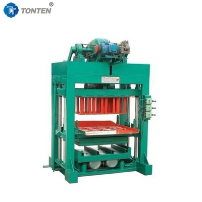 Automatische Maschine zur Herstellung hydraulischer Blocksteine aus Ton