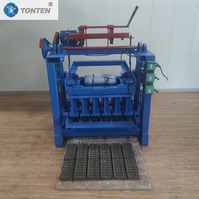 Automatische Maschine zur Herstellung hydraulischer Blocksteine aus Ton